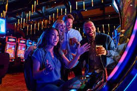 bahiscasino game lobby overview showing live casino and slots categories